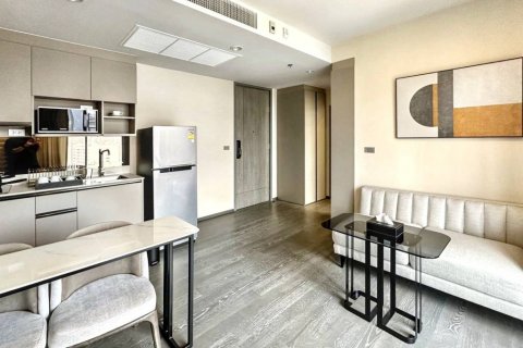 Кондоминиум с 1 спальней в Клонг Тоэй, Бангкок, Таиланд № 132859 - фото 2