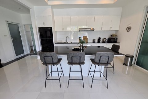 House in Bang Lamung, Thailand 4 bedrooms № 130496 - photo 23