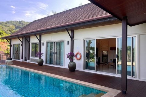Вилла в Раваи, Таиланд с 3 спальнями  № 132507 - фото 1