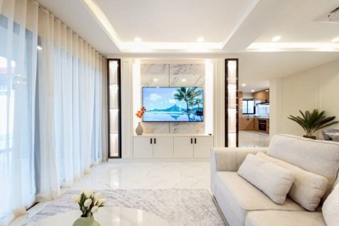 Villa à Pattaya, Thaïlande 5 chambres № 132504 - photo 3