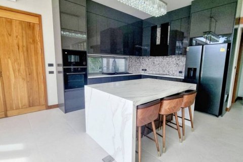 Villa in Bang Tao, Thailand 3 bedrooms № 85560 - photo 6
