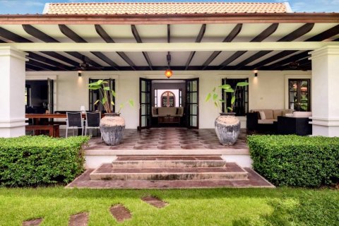 Вилла в Хуа Хине, Таиланд с 5 спальнями  № 85566 - фото 3