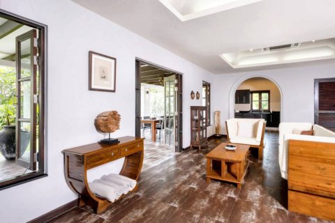 Вилла в Хуа Хине, Таиланд с 5 спальнями  № 85566 - фото 6