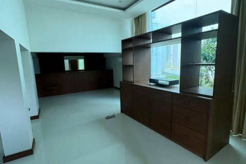 Вилла в Паклоке, Таиланд с 5 спальнями  № 85813 - фото 9