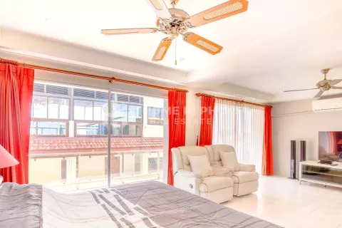 Condo in Rawai, Thailand, 2 bedrooms  № 130899 - photo 14