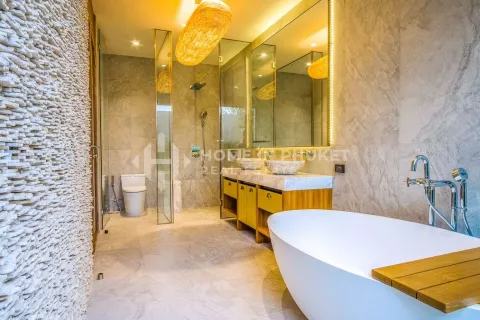 House in Phuket, Thailand 4 bedrooms № 130903 - photo 10