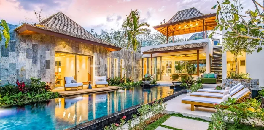 House in Phuket, Thailand 4 bedrooms № 130903