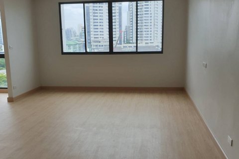 Condo in Bangkok, Thailand, 2 bedrooms  № 143603 - photo 1