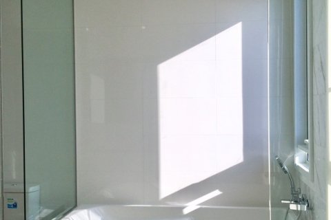 Кондоминиум с 2 спальнями в Бангкоке, Таиланд № 143387 - фото 8