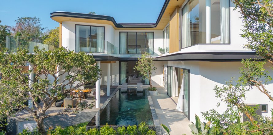 Villa in Phuket, Thailand 5 bedrooms № 107476