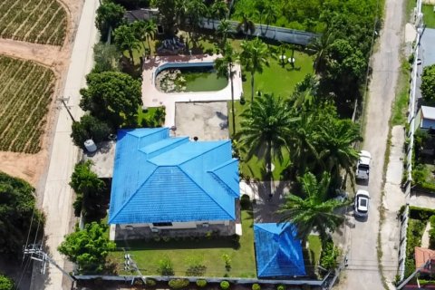 Villa in Hua Hin, Thailand 4 bedrooms № 132866 - photo 5