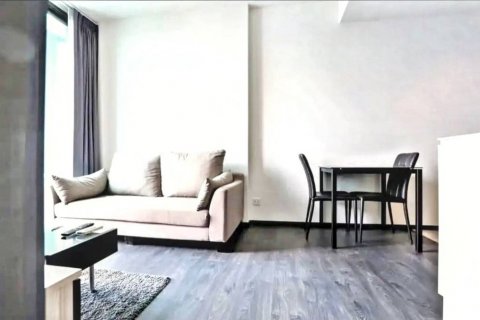 Condo in Bangkok, Thailand, 1 bedroom  № 132865 - photo 4