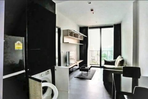 Condo in Bangkok, Thailand, 1 bedroom  № 132865 - photo 1