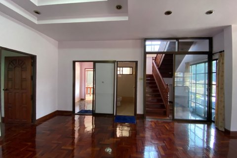 House in Chiang Mai, Thailand 4 bedrooms № 119914 - photo 4