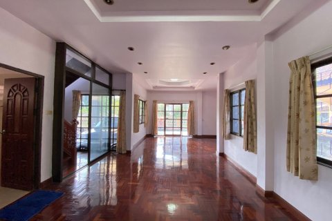 House in Chiang Mai, Thailand 4 bedrooms № 119914 - photo 5