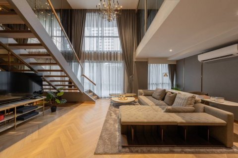 Дуплекс в Бангкоке, Таиланд с 2 спальнями  № 85954 - фото 4