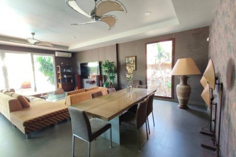 Villa in Pattaya, Thailand 2 bedrooms № 85959 - photo 8