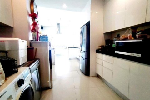 Condo in Pattaya, Thailand, 4 bedrooms  № 130097 - photo 7