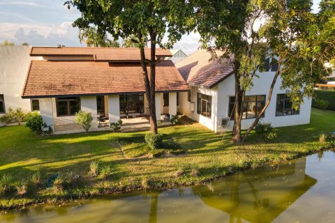House in Chiang Mai, Thailand 3 bedrooms № 121807 - photo 1
