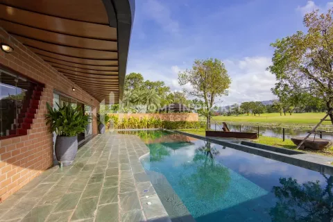 House in Phuket, Thailand 4 bedrooms № 131498 - photo 27