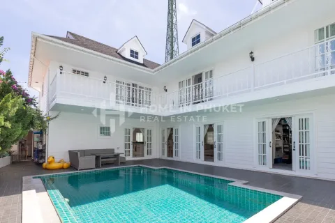 House in Phuket, Thailand 5 bedrooms № 131501