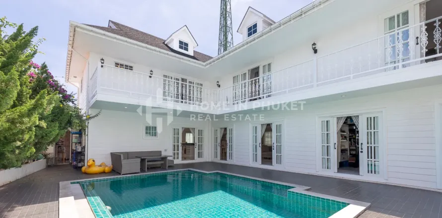 House in Phuket, Thailand 5 bedrooms № 131501