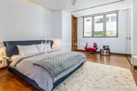 Condo in Phuket, Thailand, 4 bedrooms  № 131502 - photo 19