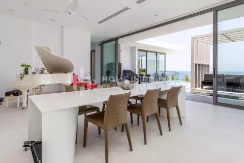 Condo in Phuket, Thailand, 4 bedrooms  № 131502 - photo 8