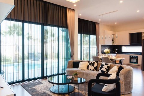 Villa in Hua Hin, Thailand 3 bedrooms № 124627 - photo 8