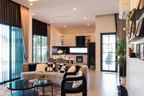 Villa in Hua Hin, Thailand 3 bedrooms № 124627 - photo 9