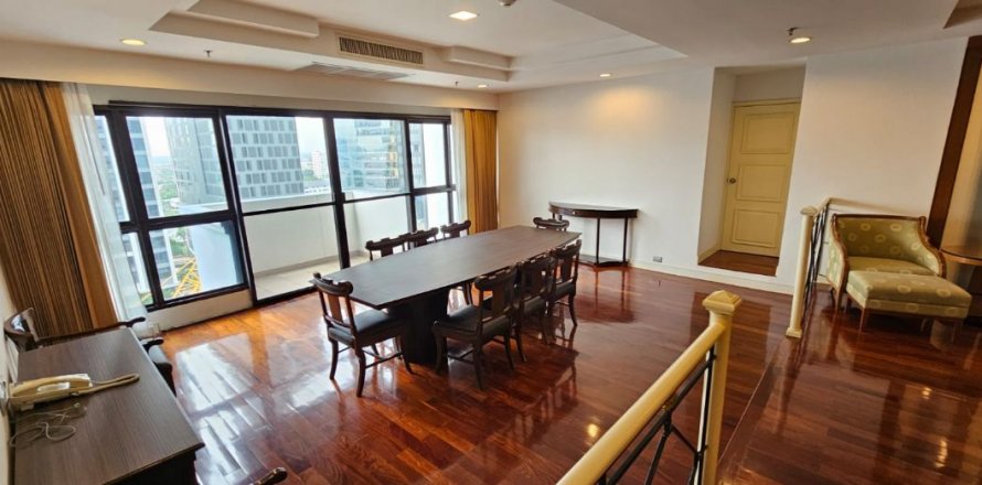 Кондоминиум с 3 спальнями в Ваттхане, Бангкок, Таиланд № 123681