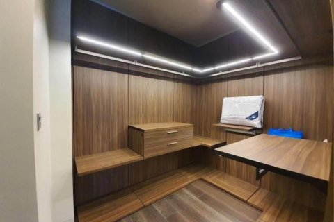 Condo in Watthana, Bangkok, Thailand, 3 bedrooms  № 123684 - photo 11