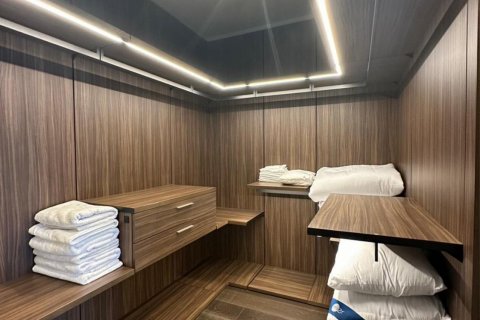 Condo in Watthana, Bangkok, Thailand, 3 bedrooms  № 123685 - photo 12