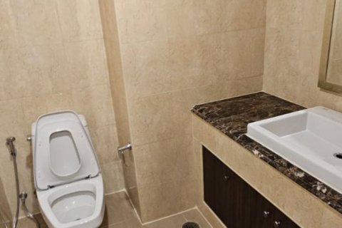 Condo in Watthana, Bangkok, Thailand, 3 bedrooms  № 123682 - photo 8