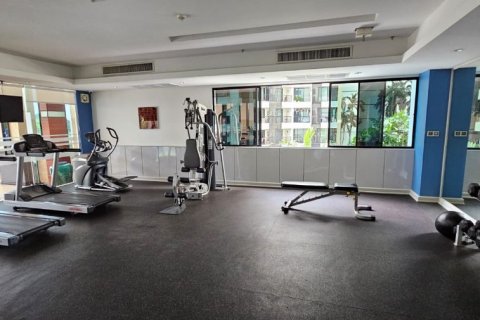 Condo in Watthana, Bangkok, Thailand, 3 bedrooms  № 123682 - photo 19