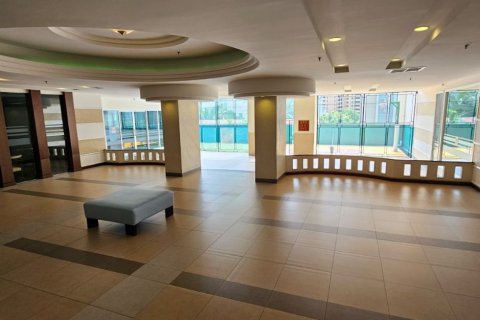 Condo in Watthana, Bangkok, Thailand, 3 bedrooms  № 123682 - photo 21