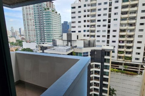 Condo in Watthana, Bangkok, Thailand, 3 bedrooms  № 123682 - photo 7