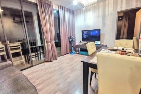 Кондоминиум с 2 спальнями в Бангкоке, Таиланд № 116017 - фото 9