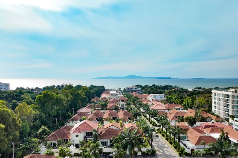 Квартира в Паттайе, Таиланд с 2 комнатами  № 130407 - фото 27