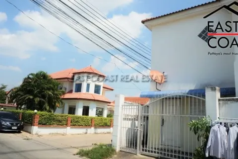 Haus in Pattaya, Thailand 8 Schlafzimmer № 213860 - Foto 5