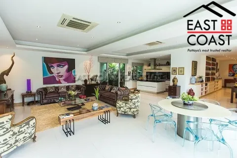 Haus in Pattaya, Thailand 4 Schlafzimmer № 213858 - Foto 2