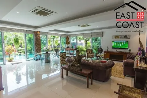 Haus in Pattaya, Thailand 4 Schlafzimmer № 213858 - Foto 1