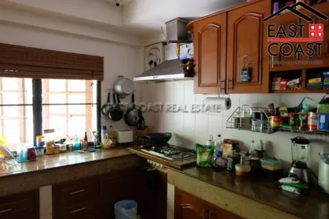 Casa de 3 dormitorios en Pattaya, Tailandia № 213859 - foto 13
