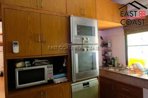 Casa de 3 dormitorios en Pattaya, Tailandia № 213859 - foto 14