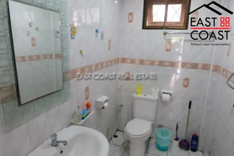 Casa de 3 dormitorios en Pattaya, Tailandia № 213859 - foto 18