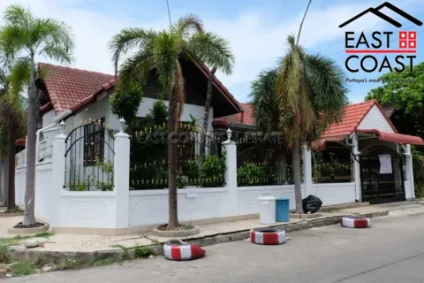 Casa de 3 dormitorios en Pattaya, Tailandia № 213859