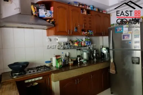 Casa de 3 dormitorios en Pattaya, Tailandia № 213859 - foto 15
