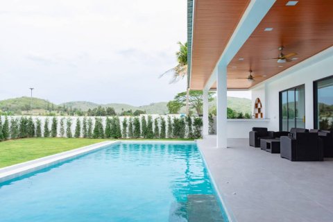 Villa in Hua Hin, Thailand 4 bedrooms № 124419 - photo 7