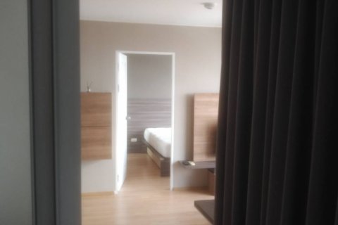 Кондоминиум с 3 спальнями в Суан Луанге, Бангкок, Таиланд № 104597 - фото 2