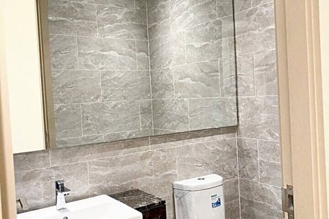 Кондоминиум с 2 спальнями в Дин Даенге, Бангкок, Таиланд № 104599 - фото 8